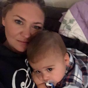 Meet your Posher, Caitlin